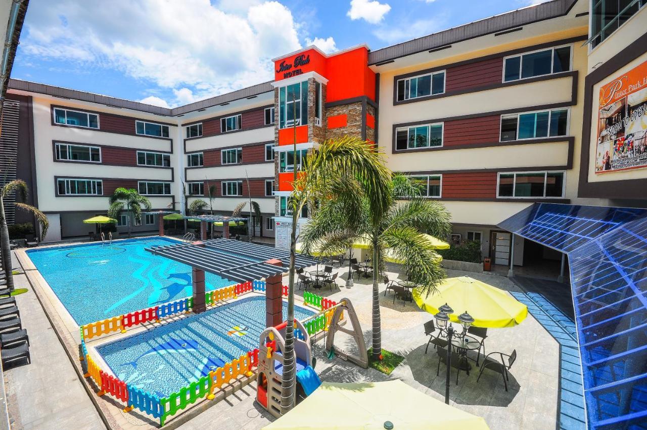 Interpark Hotel Olongapo Exterior photo